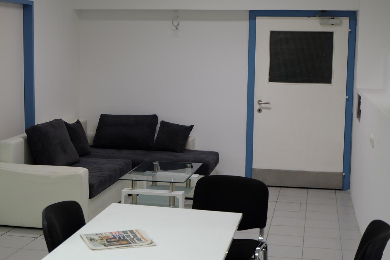 Montagehotel Bed & Steel Λιντς Εξωτερικό φωτογραφία