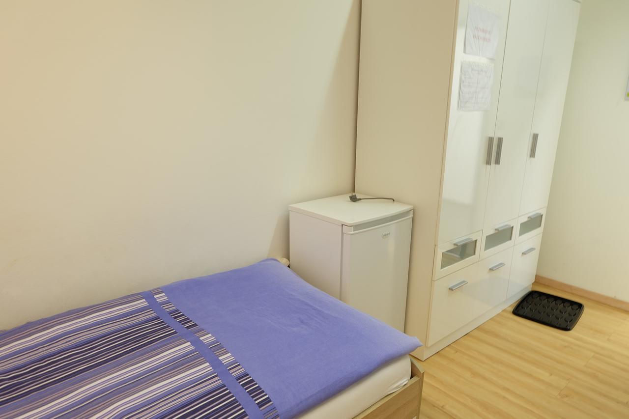 Montagehotel Bed & Steel Λιντς Εξωτερικό φωτογραφία
