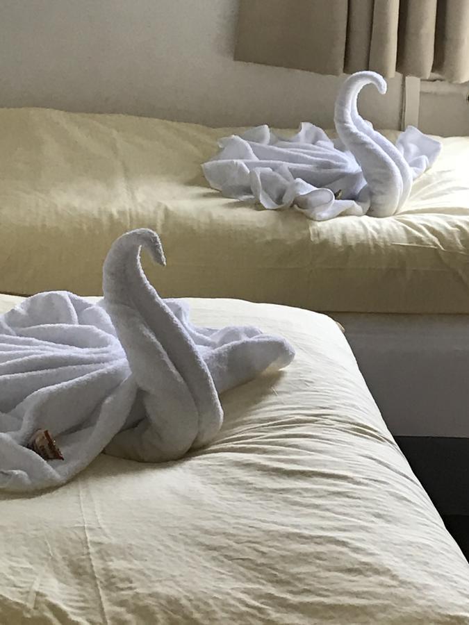 Montagehotel Bed & Steel Λιντς Εξωτερικό φωτογραφία