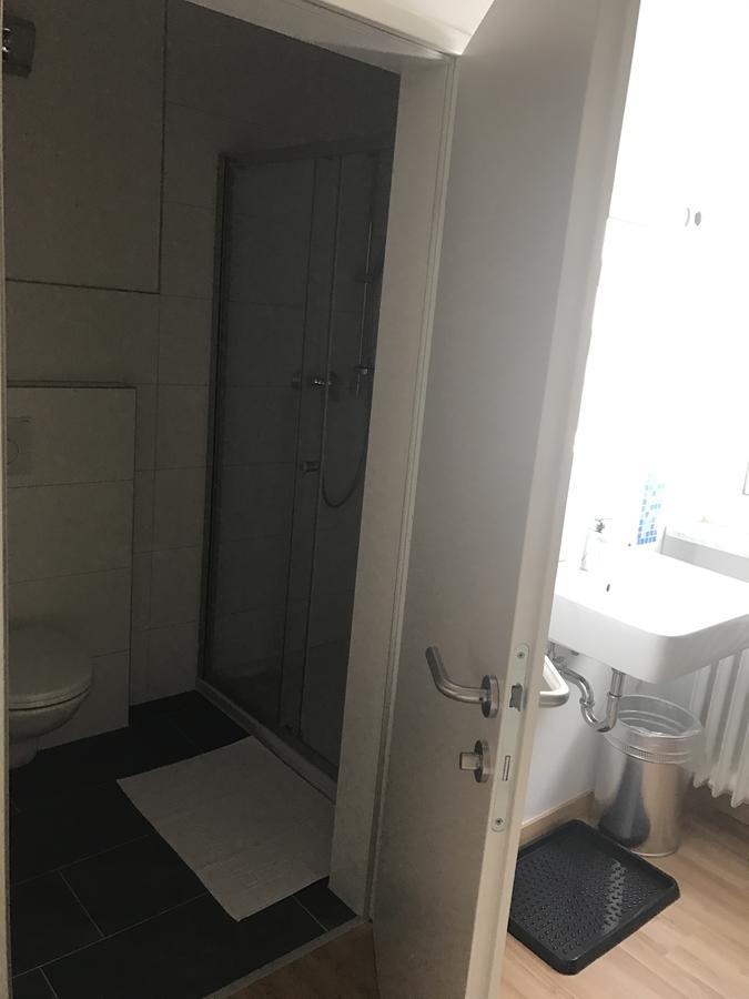 Montagehotel Bed & Steel Λιντς Εξωτερικό φωτογραφία
