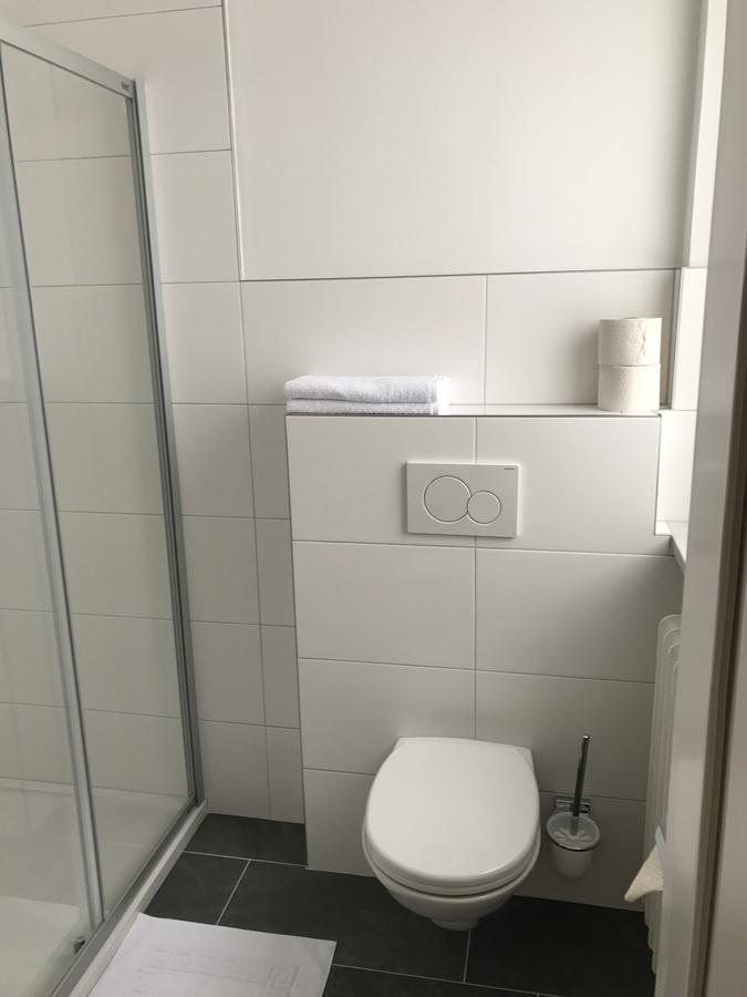 Montagehotel Bed & Steel Λιντς Εξωτερικό φωτογραφία