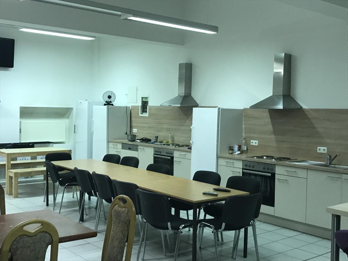 Montagehotel Bed & Steel Λιντς Εξωτερικό φωτογραφία